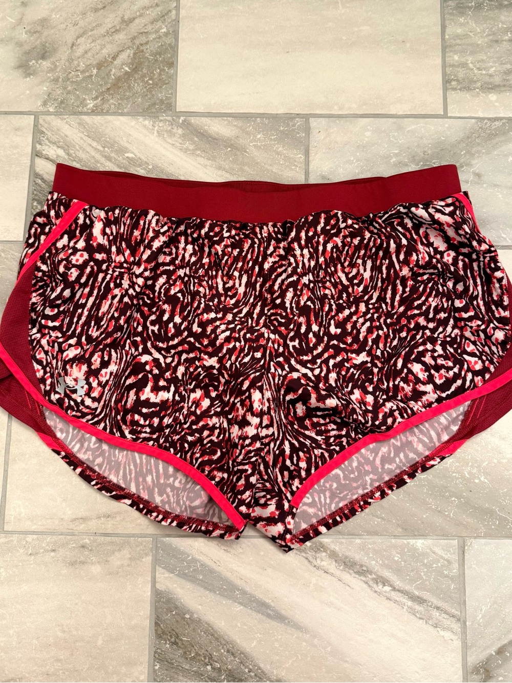 Under Armour Women's Shorts – Size XL –‎ Like New